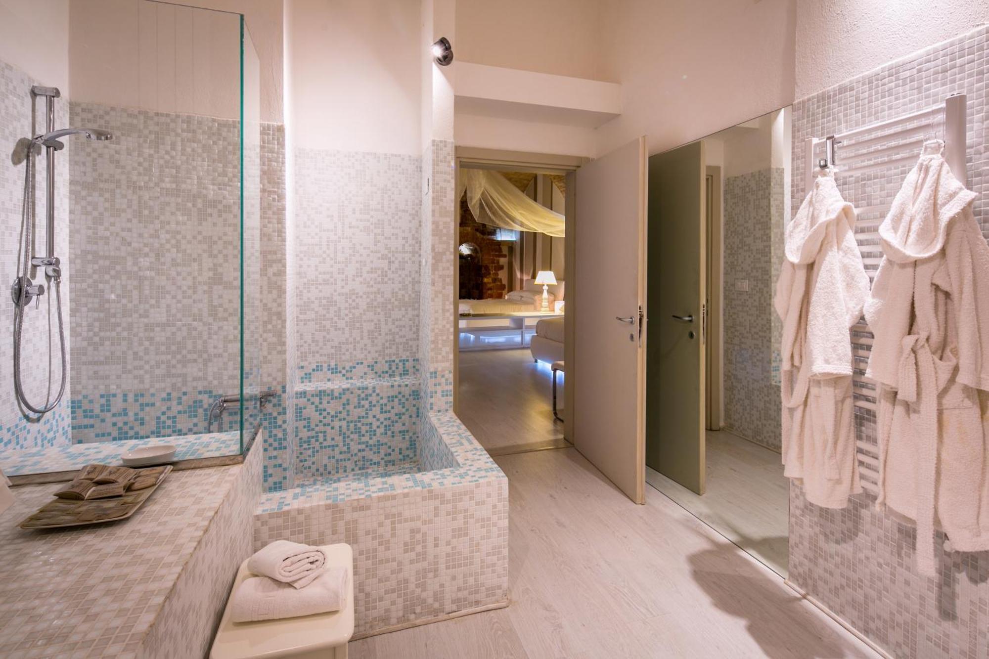 Hotel Degli Affreschi Монтефалько Номер фото