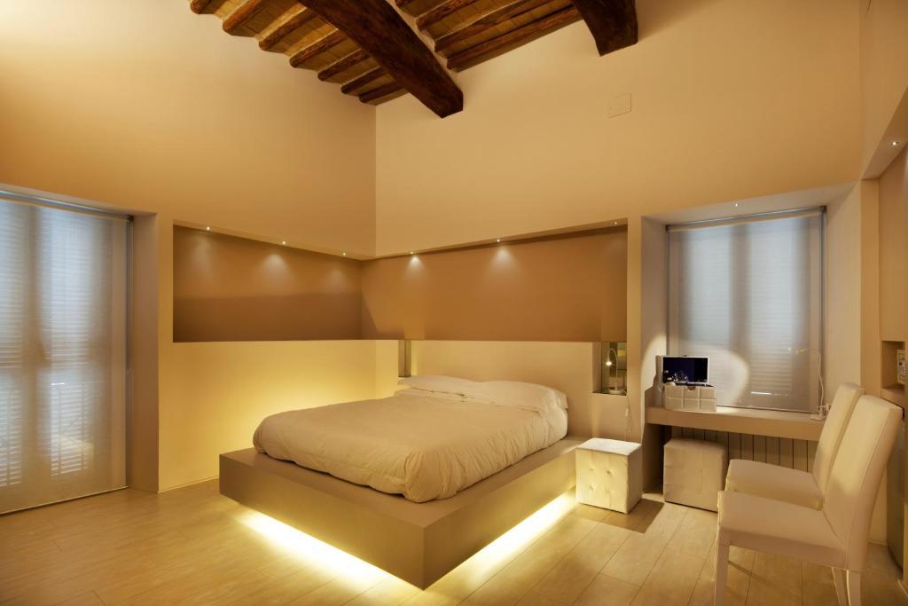 Hotel Degli Affreschi Монтефалько Номер фото